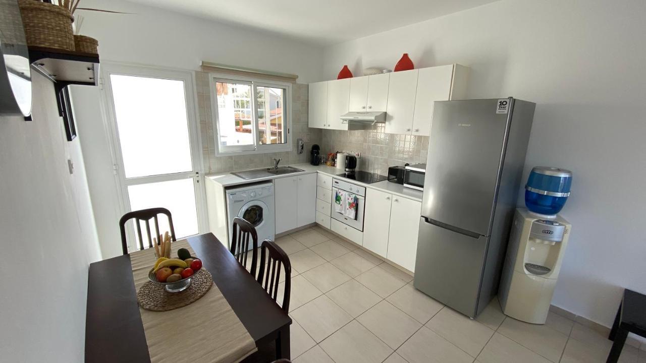 Roof Terrace & Sea View Entire Apartment Peyia Exterior foto